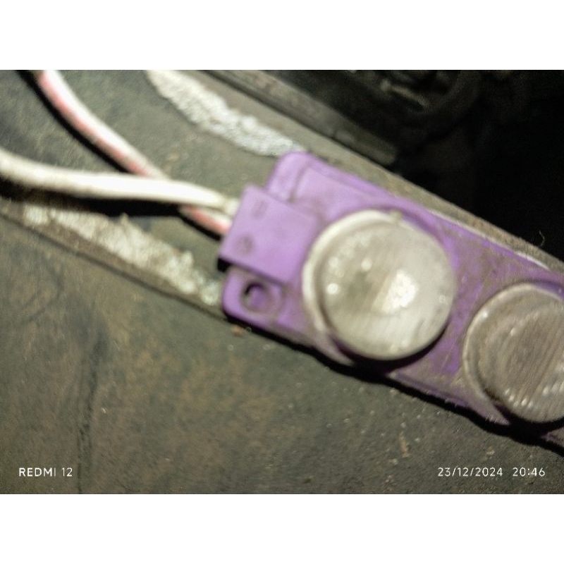 lampu kolong variasi warna ungu