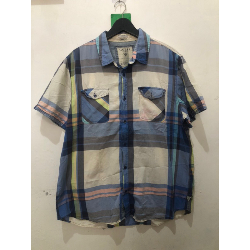 Kemeja Guess
