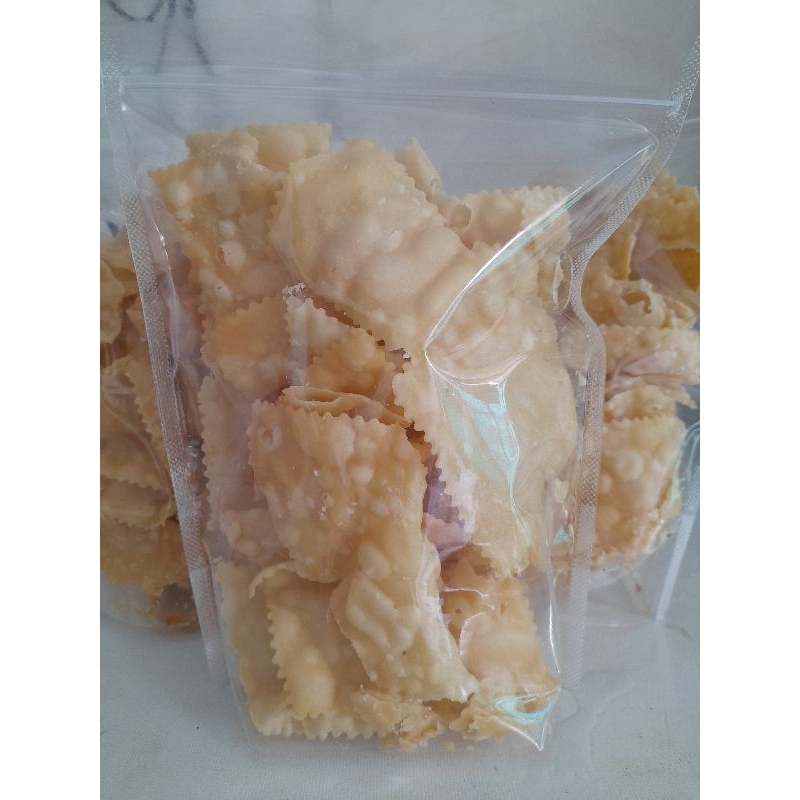 

kripik pangsit/bawang