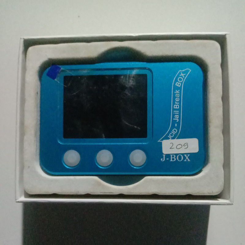 IPHONE JAILBREAK BOX