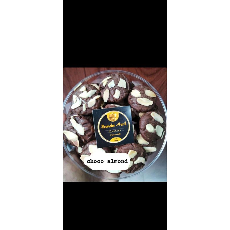 

Kue lebaran cemilan kekinian choco almond