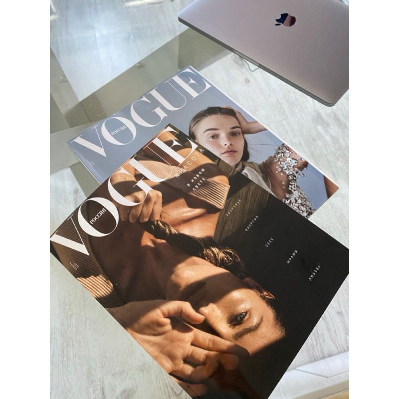 Foto Majalah Vogue Aesthetic