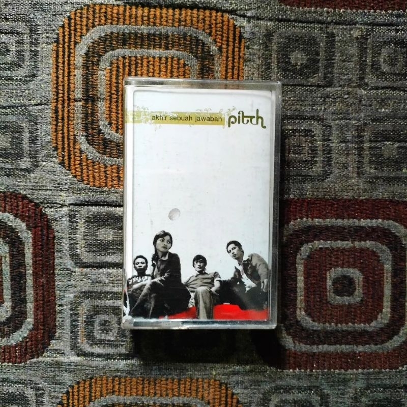 Kaset pita PITCH - AKHIR SEBUAH JAWABAN