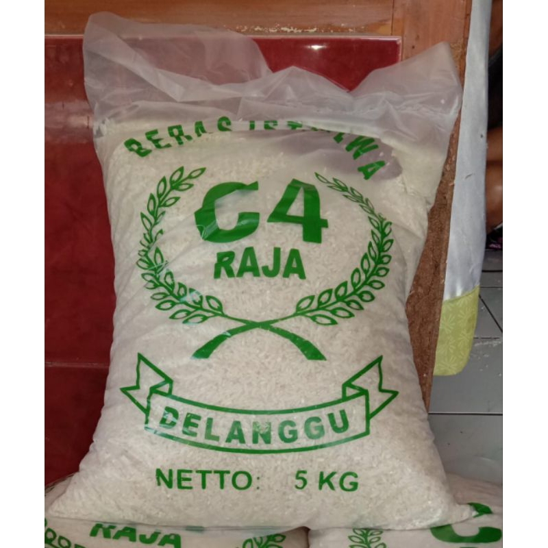 

Beras Padi Delanggu C4 kwalitas Premium 5 Kg