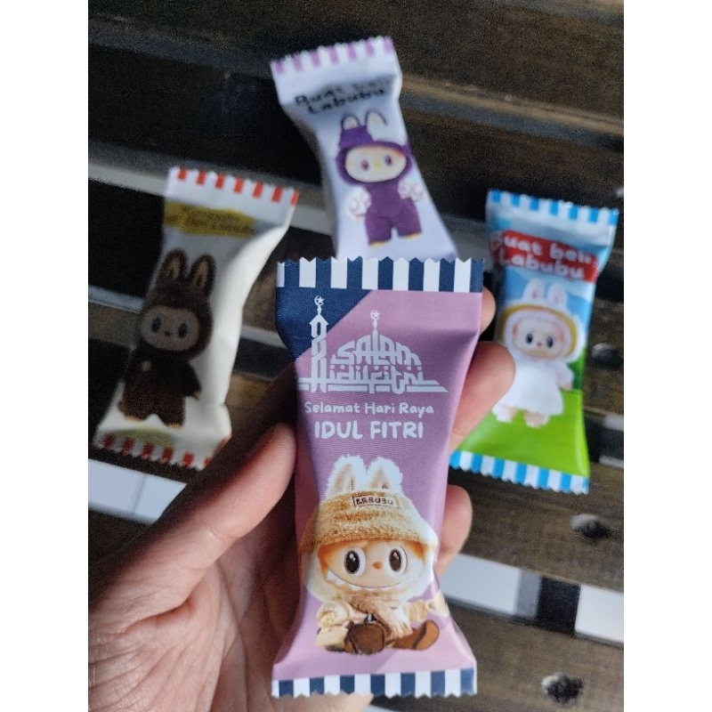 

Amplop Lebaran Lucu Bentuk Permen Ukuran Panjang LABUBU isi 10