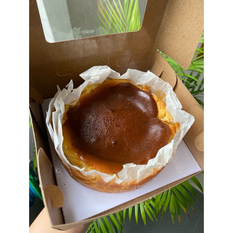 

WHOLE BASQUE CHEESECAKE (20 CM)
