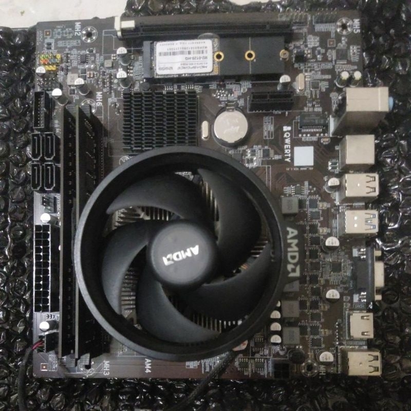 paket mobo dan cpu  Mobo qwerty A320M+Amd ryzen 3 3200g+ram 16gb+Ssd 128gb murah second