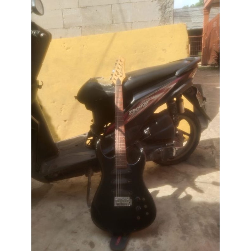 gitar listrik prince
