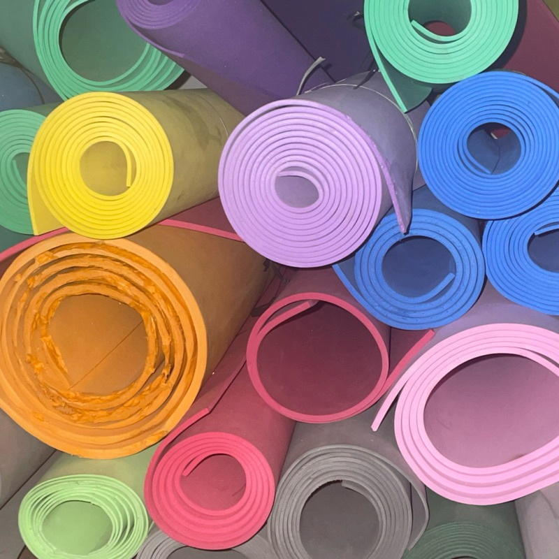 

lembaran sponeva ukuran 200cm x 60cm tebal 3mm