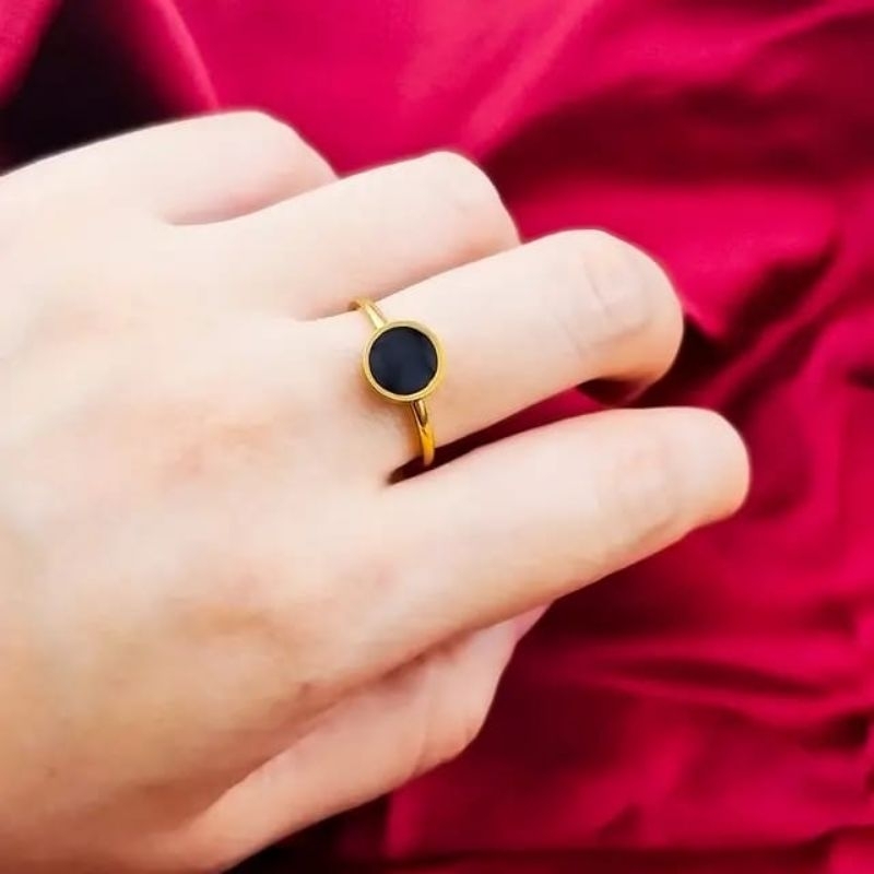 Cincin titanium wanita model permata hitam