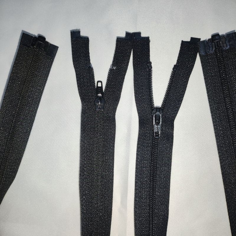 Resleting / Zipper Kamisol Normal YKK No.3 @Harga/pcs. Warna Hitam, Panjang(50 - 66 CM).