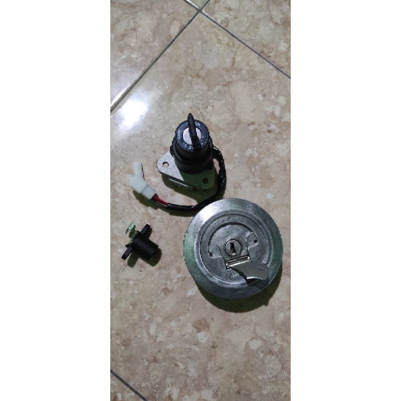 kunci kontak set yamaha touch