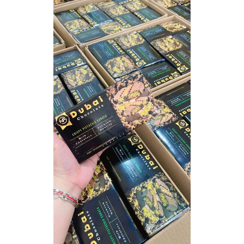 

COKLAT DUBAI VIRAL PISTACHIO KUNAFE