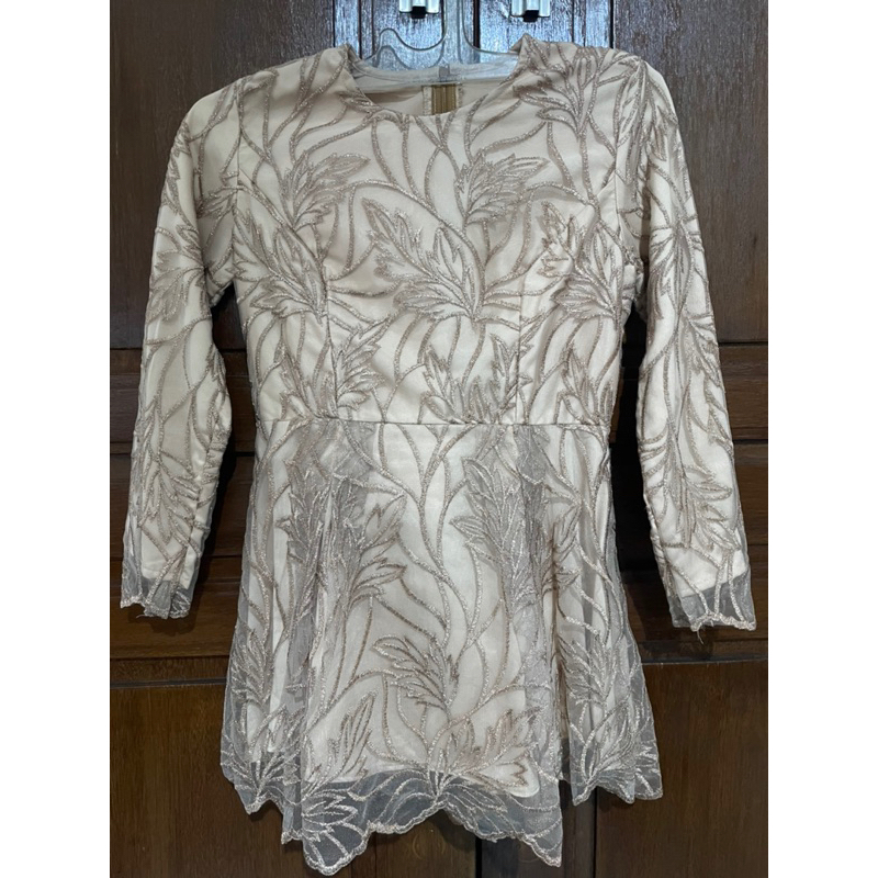 Preloved kebaya Lamaran / Wisuda