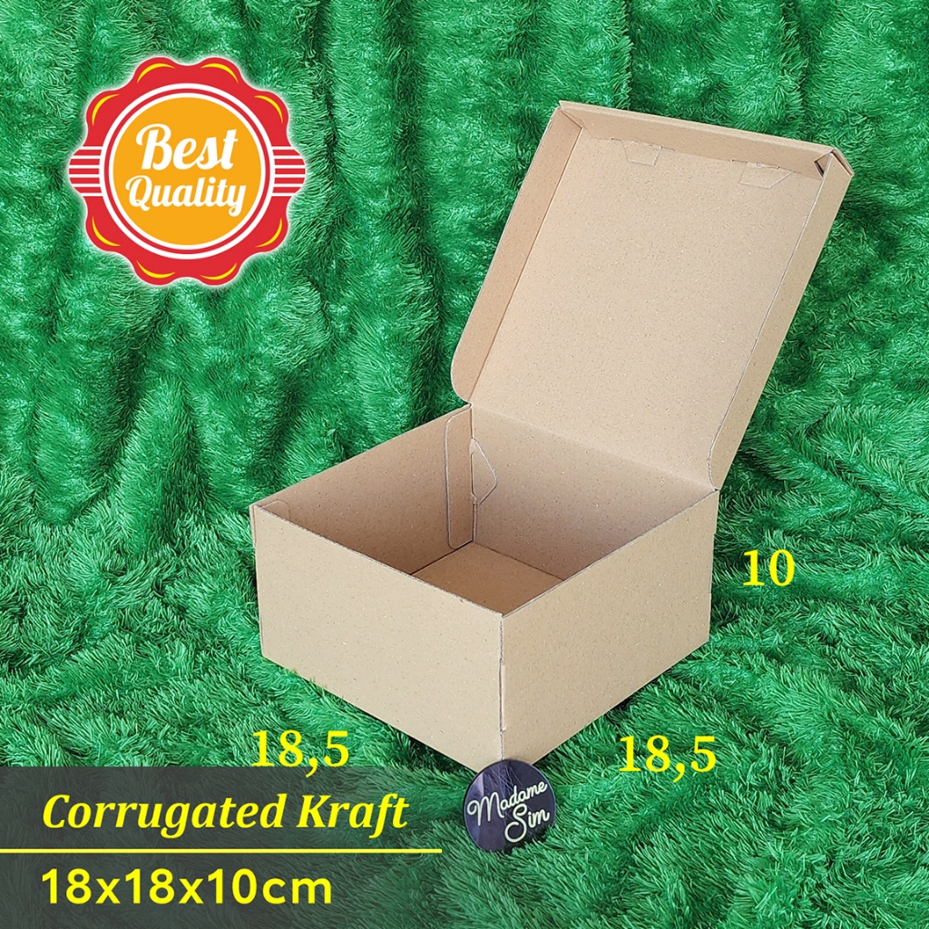 

KOTAK KUE - CAKE BOX 18x18x10 (ISI : 10 PCS)