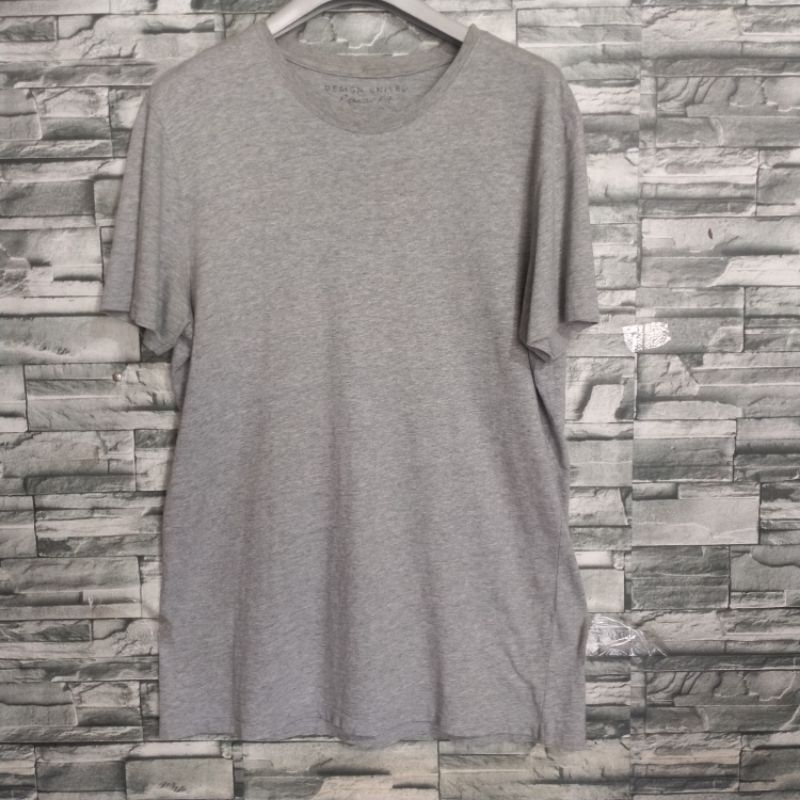 Kaos oblong lengan pendek DESIGN UNITED second