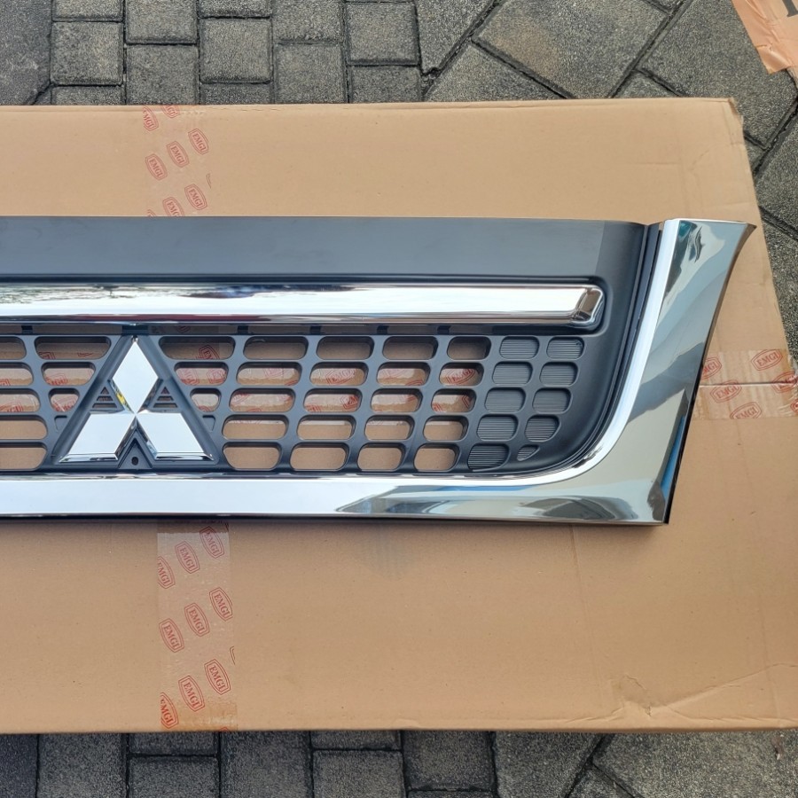 Ay00 Grill Grille Ram Rambang Canter Colt Diesel 110 125 EURO 4 (Chrome) *8738