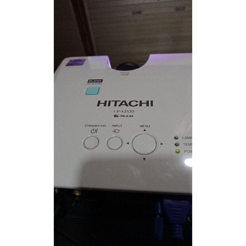 Proyektor Hitachi CP-X2520 Minus