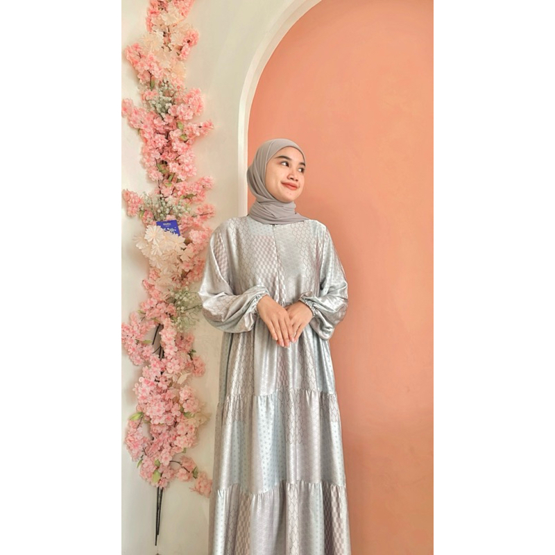 Rifa Dress