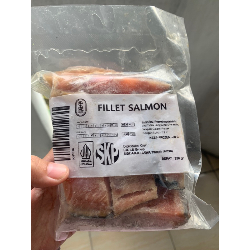 

Ikan Salmon Fillet 250g
