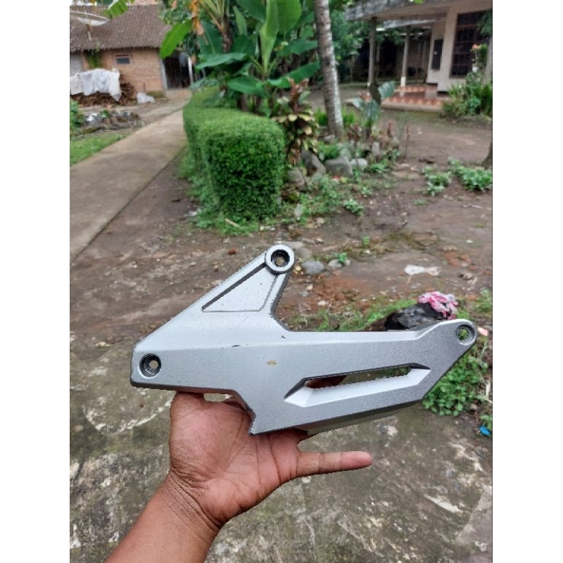 Cover Sambungan Body Sebelah Kanan Honda ADV Original