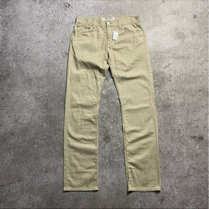 Uniqlo Original Basic Lightweight S-001 Slim Fit Straight - Khaki