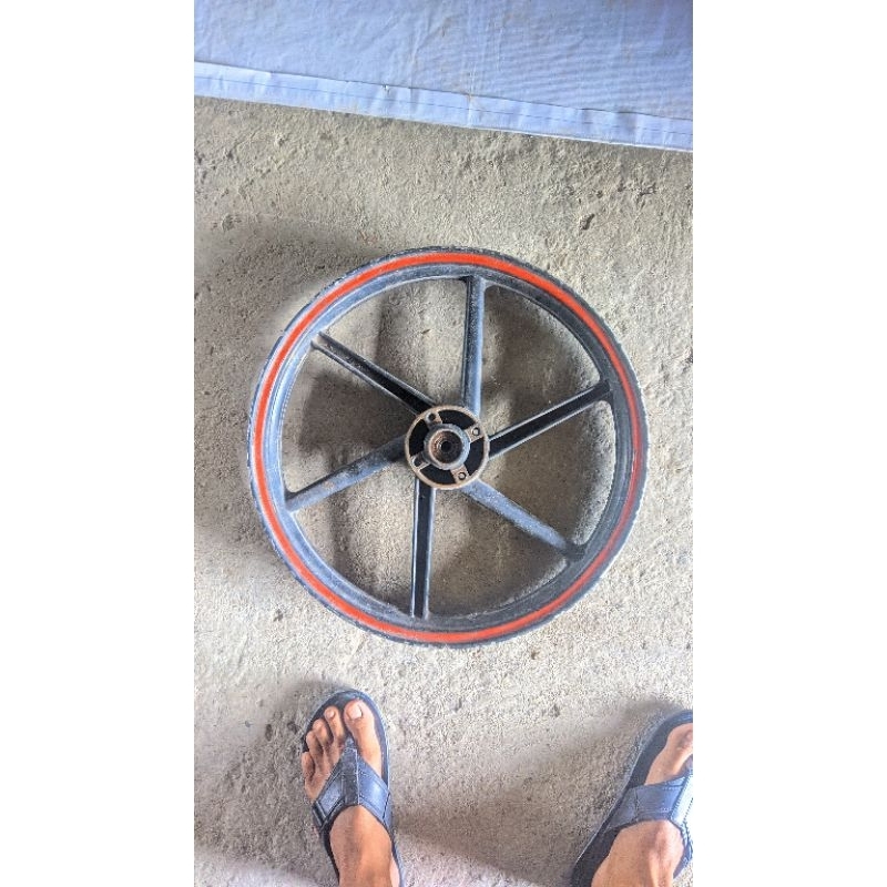 Velg depan bekas Supra x 125 ukuran 185