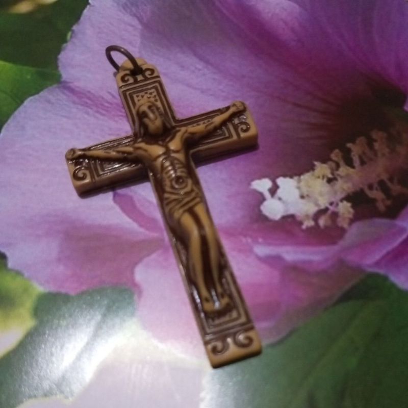 Bandulan kalung salib besar murah