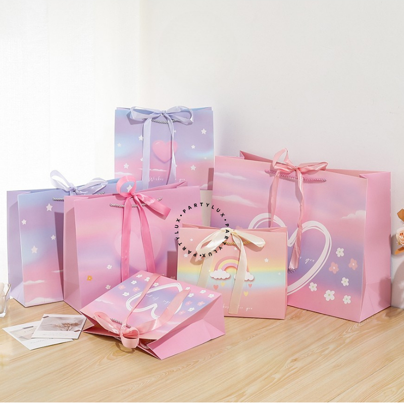 Paper Bag Kado Aesthetic Korea Gradasi Love / Goodie Bag Ulang Tahun / Tas Kado Lucu