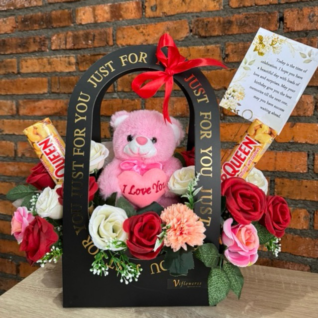bagflowers/ blom box bandung /hampers bunga artificial /flower box /kado valentine /hadiah ultah /gi