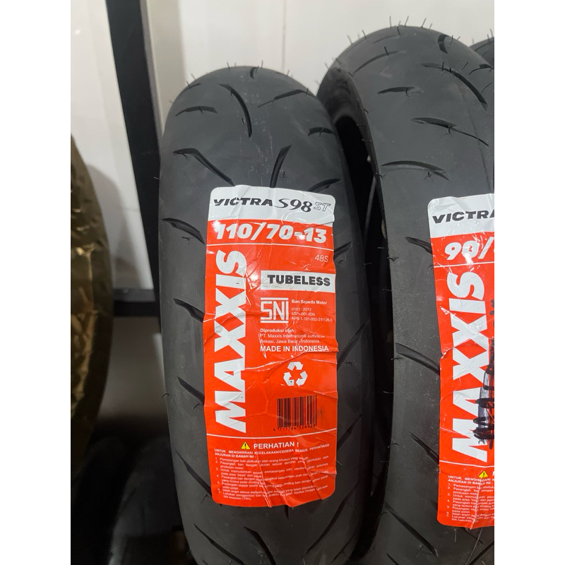 ban maxxis Victra 110/70 Ring 13