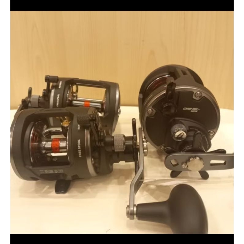 Penn Warfare Star Drag Level Wind Conventional Reel