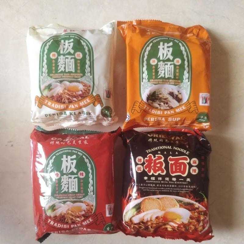 

Pan Mee Oriental classic traditional soup spicy mala noodle