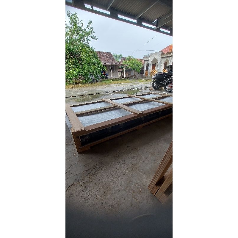 packing kayu solar panel 580wp 550wp