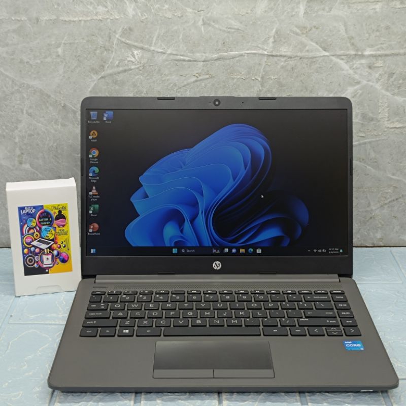LAPTOP HP 240 G8 INTEL CORE I5-1135G7 RAM 8 GB SSD 512 GB 