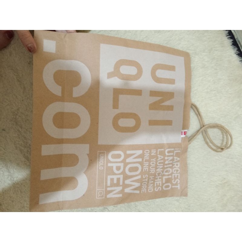 

Paperbag Uniqlo Ori