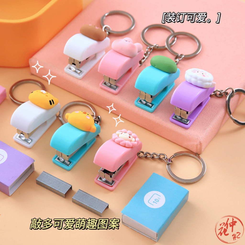 

Staples Kartun Lucu / Staples Bermotif Lucu / Staples Portable / Stapler Kecil Kantor Siswa Gantungan Kunci / Stapler Mini Portable