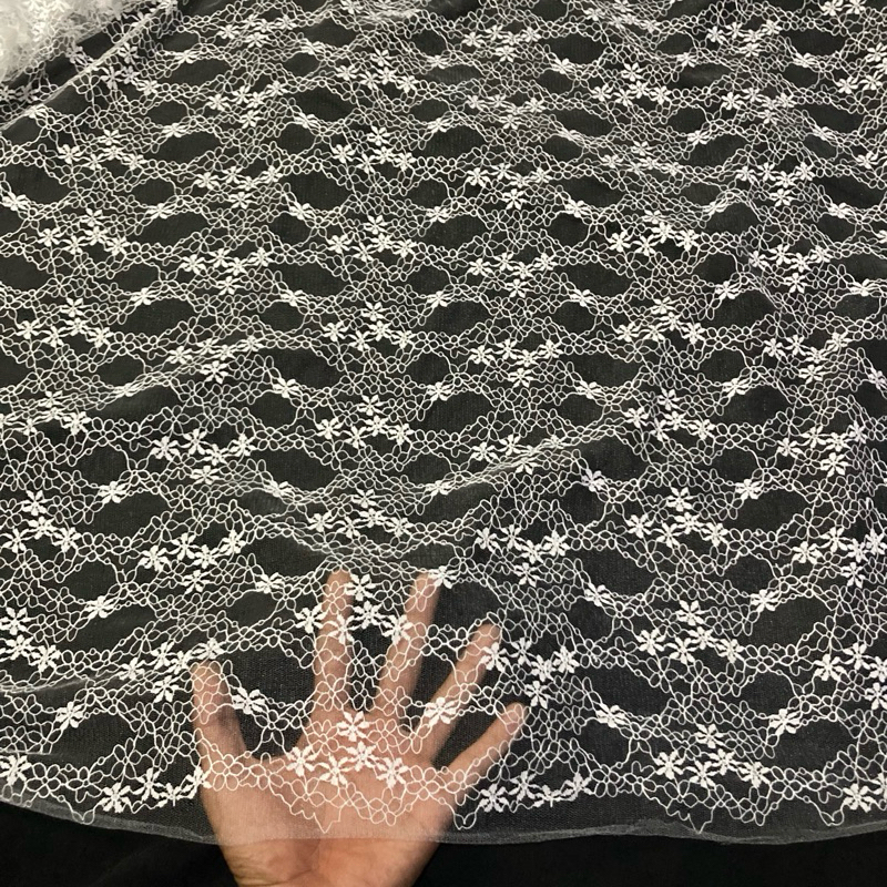 kain tile motif / kain brokat tile motif bordir