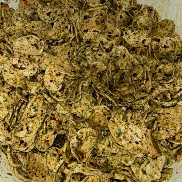 

Basreng pedas / Cemilan pedas / Basreng pedas daun jeruk / Makanan ringan / Basreng / Kripik pedas / Basreng 1kg