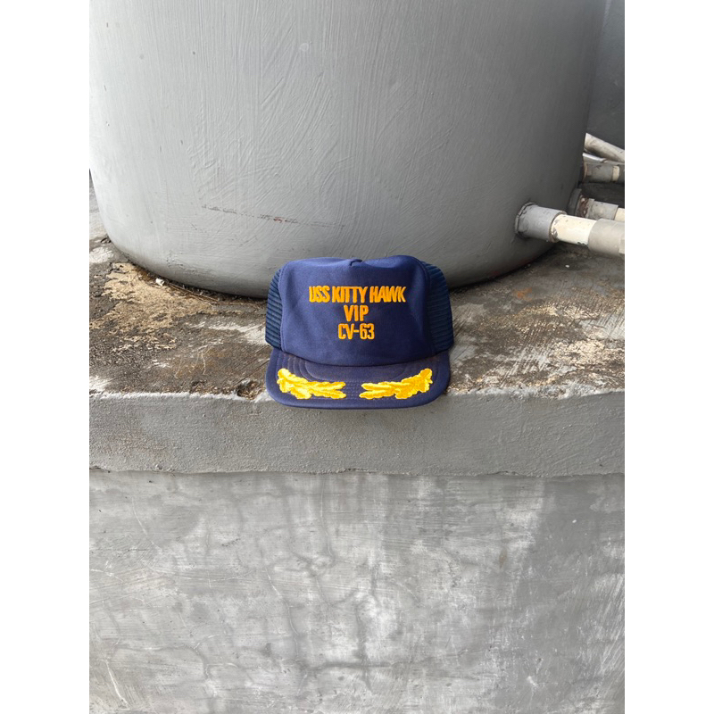 Topi Uss Kitty Hawk CV-63