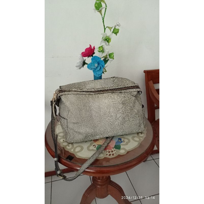 Tas Selempang Kulit Wanita brera