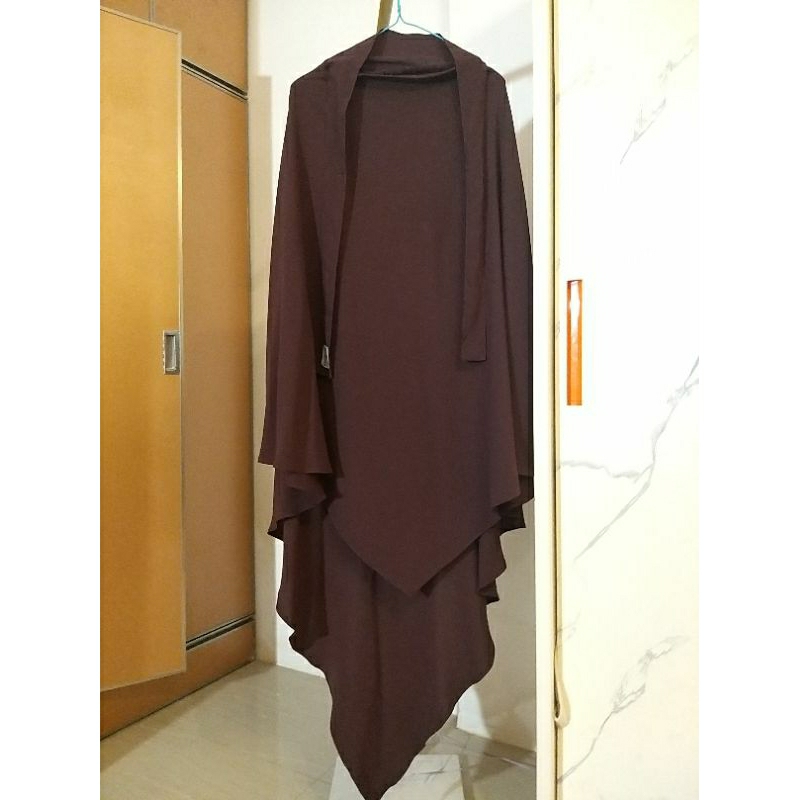 PRELOVED FRENCH KHIMAR FK KHADIJAH DARK MAROON BY UMMU SARAH