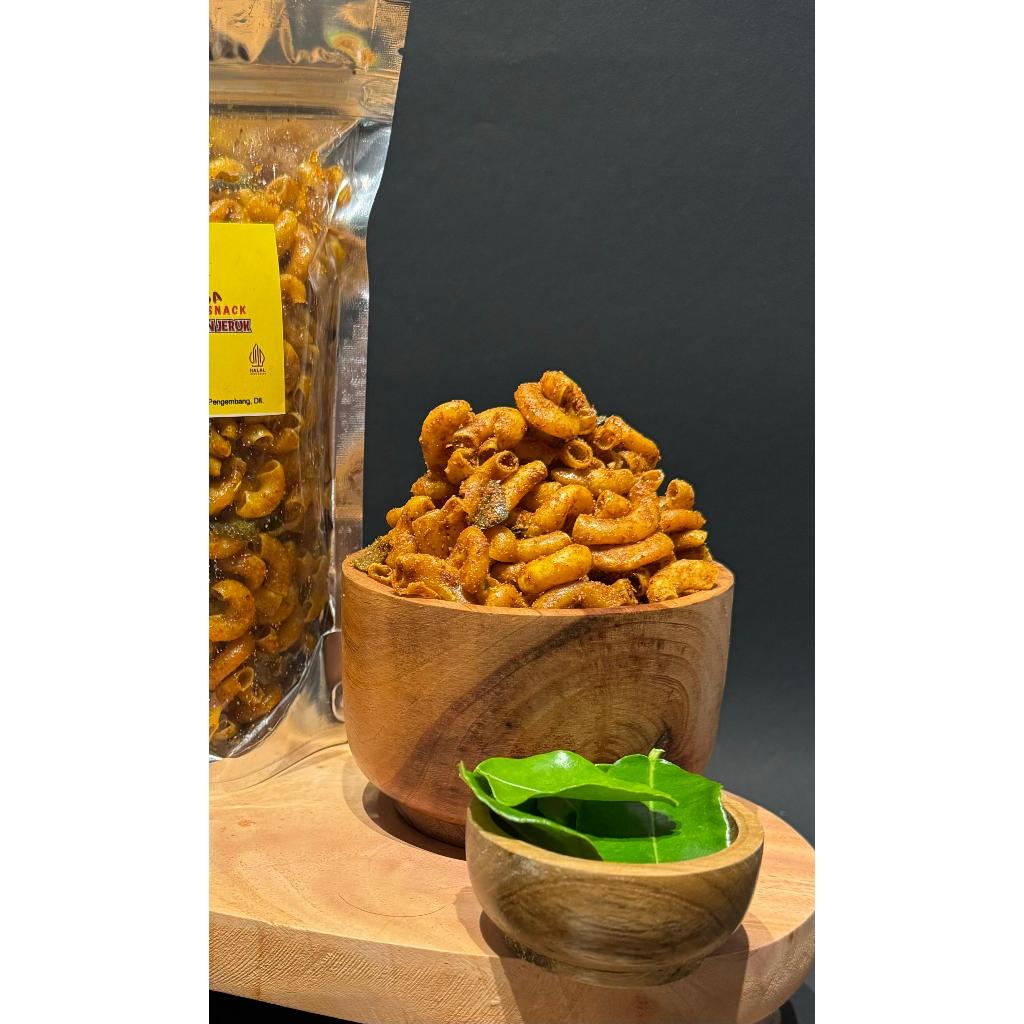 

ADY78 MAKARONI DAUN JERUK 500 GR / MAKARONI PEDAS GURIH DAUN JERUK