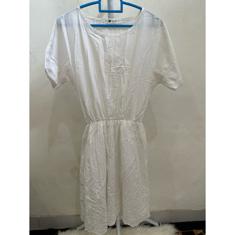 preloved dress wanita putih katbol katun bolong