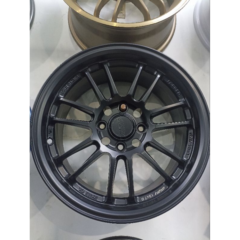 velg mobil RE30 R15