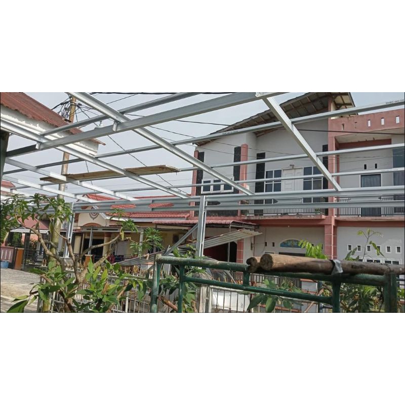 kanopi baja ringan terpasang