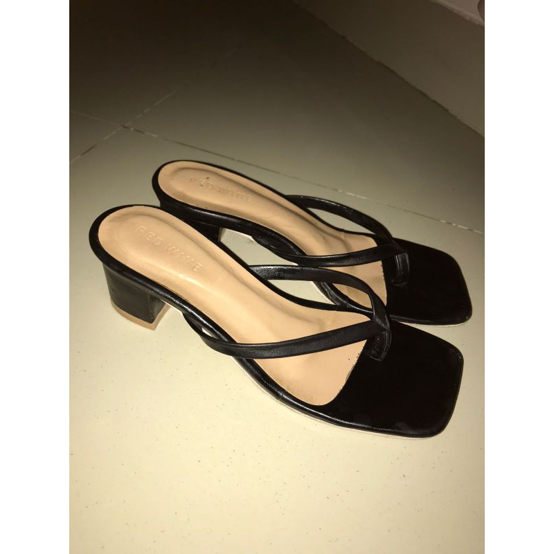 PRELOVED SANDAL HEELS