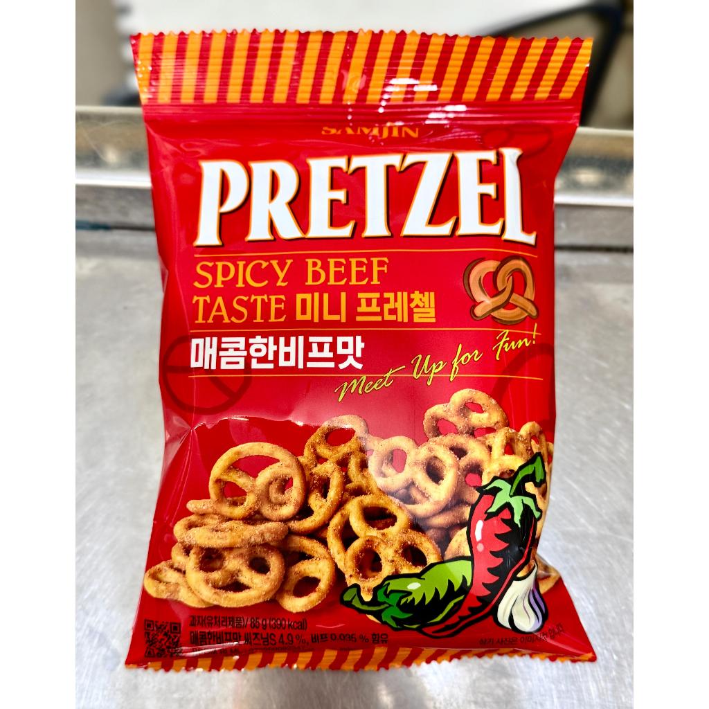 

Samjin Pretzel Spicy Beef 85gr - Snack Korea - Snack Pretzel Rasa Sapi Pedas