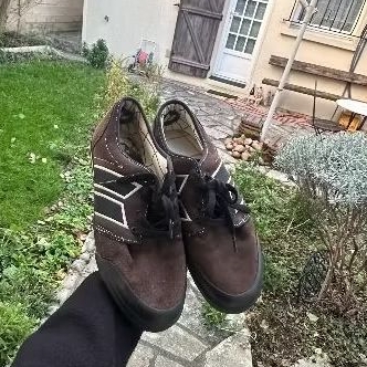 Macbeth Wallister Brown Seal (era tom)