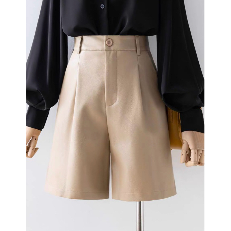 [LAVAYE GOODS] BEIGE LEATHER PREMIUM PANTS | Korean Leather PU Pants Beige Celana Pendek Kulit Beige